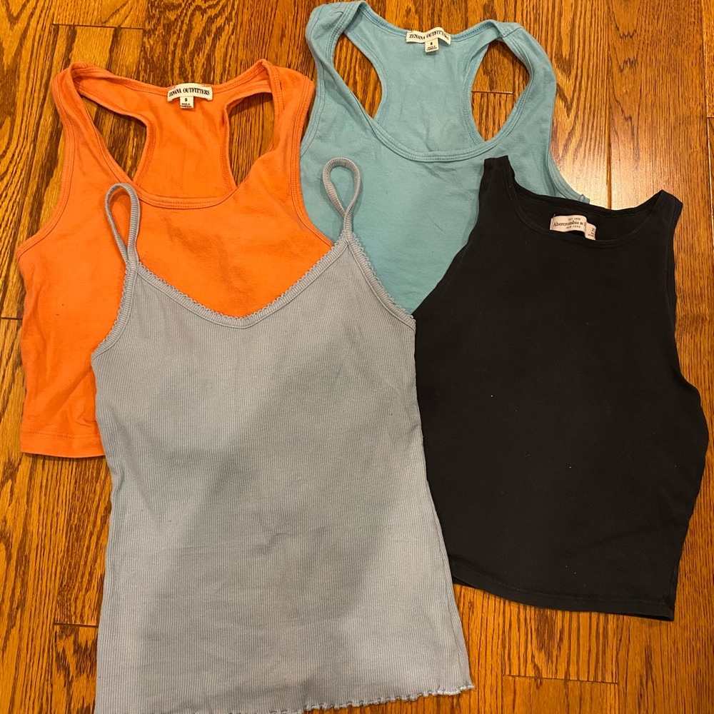 Tank top bundle! xs-s